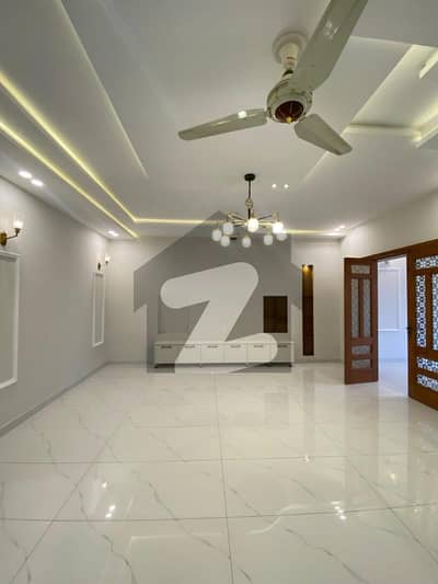 ڈی ۔ 12 اسلام آباد میں 6 کمروں کا 8 مرلہ مکان 2.35 لاکھ میں کرایہ پر دستیاب ہے۔