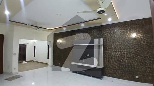 ایل ڈی اے ایوینیو لاہور میں 2 کمروں کا 10 مرلہ زیریں پورشن 65.0 ہزار میں کرایہ پر دستیاب ہے۔ ایل ڈی اے ایوینیو لاہور میں 2 کمروں کا 10 مرلہ زیریں پورشن 65.0 ہزار میں کرایہ پر دستیاب ہے۔