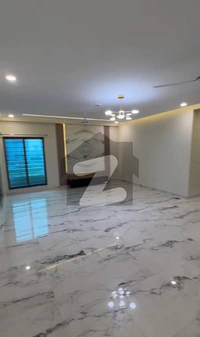 عسکری 11 - سیکٹر ڈی عسکری 11,عسکری,لاہور میں 3 کمروں کا 10 مرلہ فلیٹ 1.52 لاکھ میں کرایہ پر دستیاب ہے۔