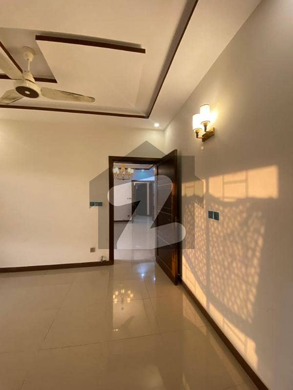 ڈی ۔ 12 اسلام آباد میں 6 کمروں کا 8 مرلہ مکان 2.55 لاکھ میں کرایہ پر دستیاب ہے۔ ڈی ۔ 12 اسلام آباد میں 6 کمروں کا 8 مرلہ مکان 2.55 لاکھ میں کرایہ پر دستیاب ہے۔