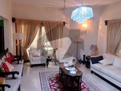 DHA Phase 6 500 Yards Well-Maintained Bungalow For Sale away from sea