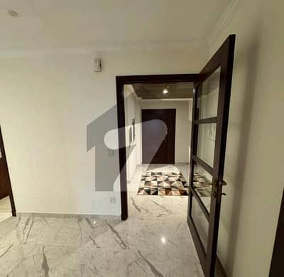 ایف ۔ 7 اسلام آباد میں 6 کمروں کا 1 کنال مکان 13.0 لاکھ میں کرایہ پر دستیاب ہے۔