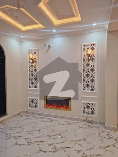 نیو لاهور سٹی لاہور میں 1 کمرے کا 5 مرلہ زیریں پورشن 32.0 ہزار میں برائے فروخت۔