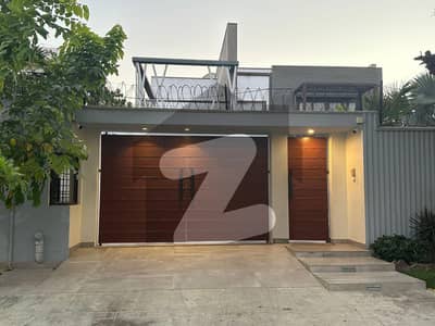 ڈی ایچ اے فیز 6 ڈی ایچ اے ڈیفینس,کراچی میں 6 کمروں کا 1 کنال مکان 17.5 کروڑ میں برائے فروخت۔