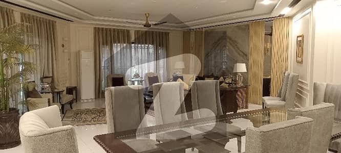 ڈی ایچ اے فیز 5 ڈی ایچ اے ڈیفینس,کراچی میں 7 کمروں کا 2 کنال مکان 10.0 لاکھ میں کرایہ پر دستیاب ہے۔