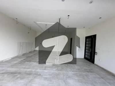 ڈی ایچ اے فیز 6 - سی سی 2 بلاک ڈی ایچ اے فیز 6,ڈیفنس (ڈی ایچ اے),لاہور میں 4 مرلہ دفتر 40.0 ہزار میں کرایہ پر دستیاب ہے۔