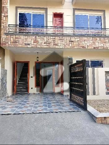 جی ۔ 13/1 جی ۔ 13,اسلام آباد میں 4 کمروں کا 4 مرلہ مکان 4.25 کروڑ میں برائے فروخت۔