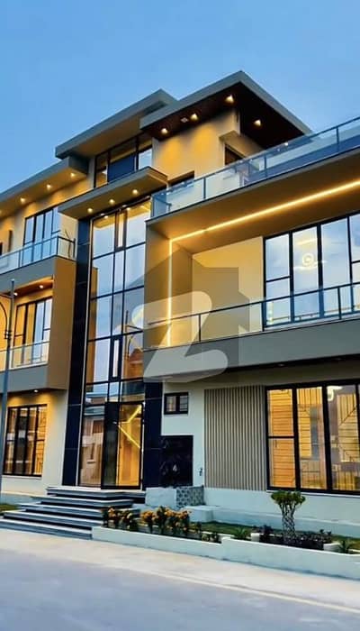 فیصل ٹاؤن - ایف ۔ 18 اسلام آباد میں 7 کمروں کا 8 مرلہ مکان 4.8 کروڑ میں برائے فروخت۔