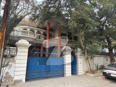 کلفٹن ۔ بلاک 9 کلفٹن,کراچی میں 5 کمروں کا 16 مرلہ مکان 12.0 کروڑ میں برائے فروخت۔