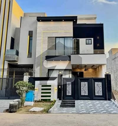 سٹی ہاؤسنگ سوسائٹی گوجرانوالہ میں 4 کمروں کا 5 مرلہ مکان 2.1 کروڑ میں برائے فروخت۔