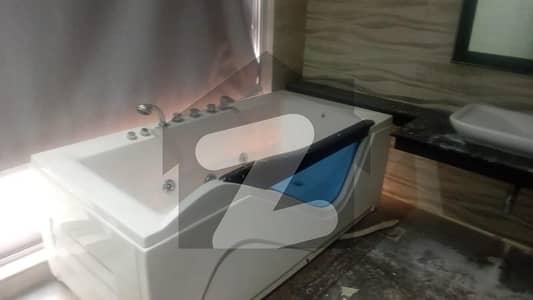 ڈی ایچ اے فیز 5 - بلاک ڈی فیز 5,ڈیفنس (ڈی ایچ اے),لاہور میں 5 کمروں کا 1 کنال مکان 4.25 لاکھ میں کرایہ پر دستیاب ہے۔ ڈی ایچ اے فیز 5 - بلاک ڈی فیز 5,ڈیفنس (ڈی ایچ اے),لاہور میں 5 کمروں کا 1 کنال مکان 4.25 لاکھ میں کرایہ پر دستیاب ہے۔