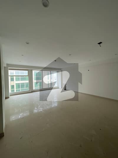 OFFICE AVAILABLE FOR RENT IN 200 YARDS CORNER PROJECT