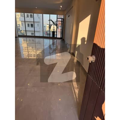 ڈی ایچ اے فیز 8 ڈی ایچ اے ڈیفینس,کراچی میں 5 مرلہ دفتر 3.5 کروڑ میں برائے فروخت۔ ڈی ایچ اے فیز 8 ڈی ایچ اے ڈیفینس,کراچی میں 5 مرلہ دفتر 3.5 کروڑ میں برائے فروخت۔