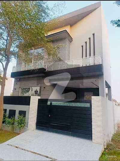 ڈی ایچ اے 9 ٹاؤن ڈیفنس (ڈی ایچ اے),لاہور میں 3 کمروں کا 5 مرلہ مکان 2.4 کروڑ میں برائے فروخت۔ ڈی ایچ اے 9 ٹاؤن ڈیفنس (ڈی ایچ اے),لاہور میں 3 کمروں کا 5 مرلہ مکان 2.4 کروڑ میں برائے فروخت۔