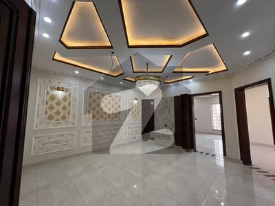 10 Marla Investors Rate Brand New House For Sale