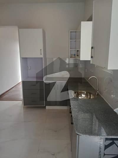 ڈی ایچ اے فیز 5 ڈی ایچ اے ڈیفینس,کراچی میں 3 کمروں کا 5 مرلہ فلیٹ 2.0 کروڑ میں برائے فروخت۔