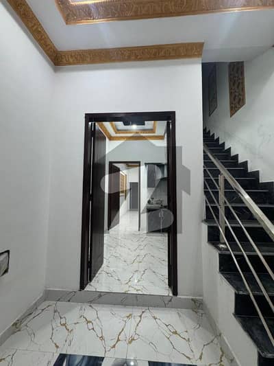 نشتر کالونی لاہور میں 4 کمروں کا 2 مرلہ مکان 82.0 لاکھ میں برائے فروخت۔