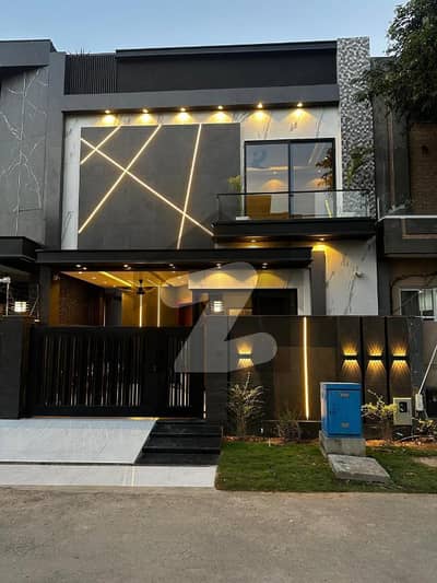 A House Of 5 Marla In DHA 9 Town - Block A A House Of 5 Marla In DHA 9 Town - Block A