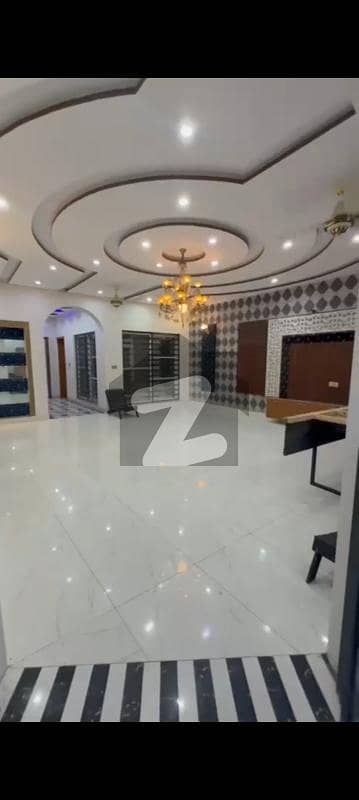 جوہر ٹاؤن فیز 2 جوہر ٹاؤن,لاہور میں 5 کمروں کا 1 کنال مکان 4.0 لاکھ میں کرایہ پر دستیاب ہے۔