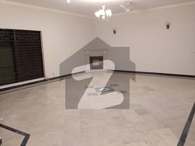 ڈی ایچ اے فیز 5 ڈیفنس (ڈی ایچ اے),لاہور میں 5 کمروں کا 1 کنال مکان 2.45 لاکھ میں کرایہ پر دستیاب ہے۔