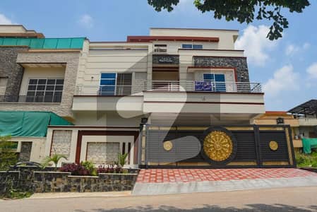 جی ۔ 13 اسلام آباد میں 6 کمروں کا 10 مرلہ مکان 8.9 کروڑ میں برائے فروخت۔