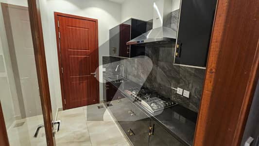 1 kanal Exceptional Designer Home Prime Location & Executive Finishing