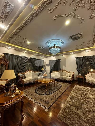 بحریہ ٹاؤن فیز 7 بحریہ ٹاؤن راولپنڈی,راولپنڈی میں 5 کمروں کا 2 کنال مکان 5.9 لاکھ میں کرایہ پر دستیاب ہے۔