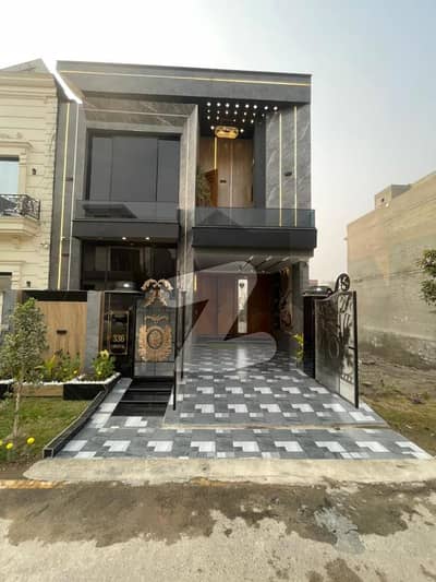 پارک ویو سٹی لاہور میں 4 کمروں کا 5 مرلہ مکان 1.85 کروڑ میں برائے فروخت۔