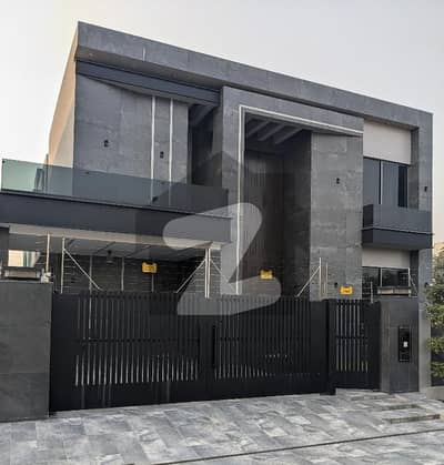 BEAUTIFUL ULTRA MODERN DESIGN SEMI FURNISHED LUXURY HOUSE AVAILABLE FOR SALE IN DHA PHASE 7 S BLOCK NEAR TO CARREFOUR, RAYA ORIGINAL PICTURES