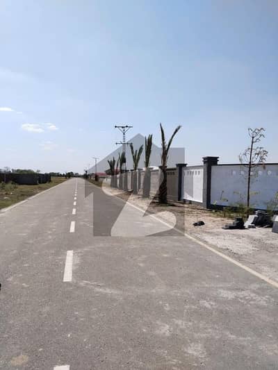 MIAN BEDIAN ROAD KANAL IDEAL PLOT FOR FORM HOUSE ON PRIME LOCATION AVAILABLE