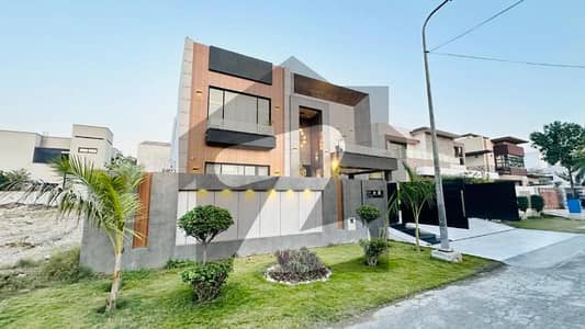 1 KANAL MODERN HOUSE FOR SALE IN DHA PHASE 8