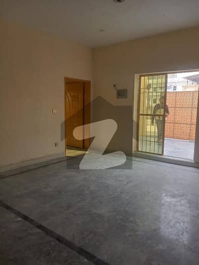 پاکستان ٹاؤن - فیز 1 پاکستان ٹاؤن,اسلام آباد میں 3 کمروں کا 12 مرلہ بالائی پورشن 55.0 ہزار میں کرایہ پر دستیاب ہے۔