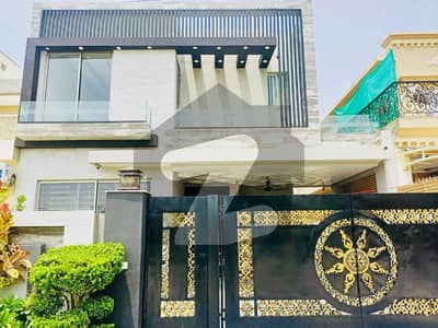 10 Marla Modern House For Sale in Dha Phase 8