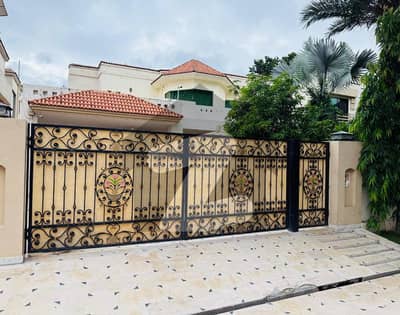 33 MARLA MODERN HOUSE FOR SALE IN DHA PHASE 5