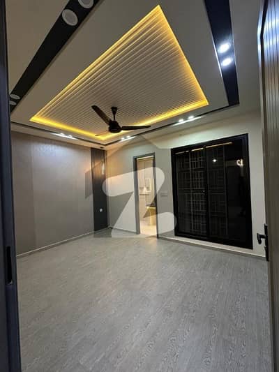 Like New 6.5 Marla Upper Portion For Rent in Sector E Bahria Town Lahore