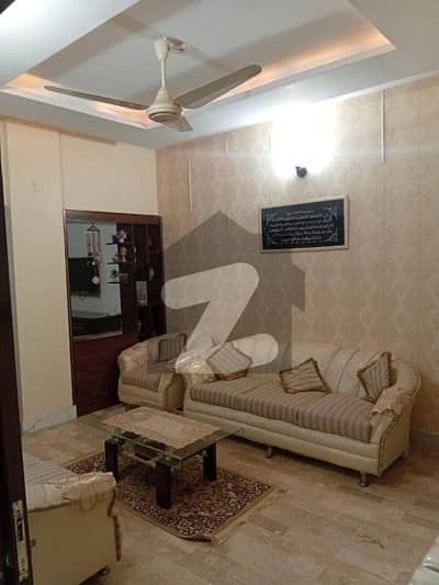 گلستانِِ جوہر ۔ بلاک 19 گلستانِ جوہر,کراچی میں 3 کمروں کا 6 مرلہ فلیٹ 1.3 کروڑ میں برائے فروخت۔