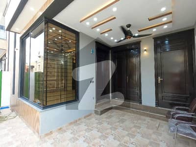 Get An Attractive Prime Location House In Park View City Under Rs. 22200000