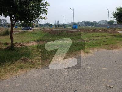 Invaster Price Possession with All Duess Clear 40 fit Road DHA 9 Town Block D plot for sale