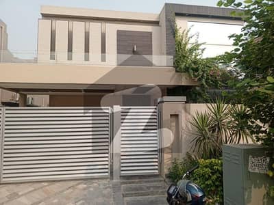 ڈی ایچ اے فیز 6 ڈیفنس (ڈی ایچ اے),لاہور میں 6 کمروں کا 1 کنال مکان 3.6 لاکھ میں کرایہ پر دستیاب ہے۔ ڈی ایچ اے فیز 6 ڈیفنس (ڈی ایچ اے),لاہور میں 6 کمروں کا 1 کنال مکان 3.6 لاکھ میں کرایہ پر دستیاب ہے۔