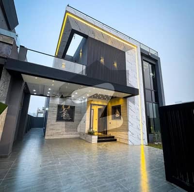 ڈی ایچ اے فیز 7 ڈیفنس (ڈی ایچ اے),لاہور میں 4 کمروں کا 10 مرلہ مکان 4.5 کروڑ میں برائے فروخت۔ ڈی ایچ اے فیز 7 ڈیفنس (ڈی ایچ اے),لاہور میں 4 کمروں کا 10 مرلہ مکان 4.5 کروڑ میں برائے فروخت۔