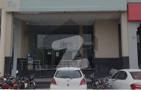 Commercial Building for Sale DHA Phase 3 (Main Road) Demand: PKR 2250 Lac Location: DHA Phase 3 Main Road Building Type: Commercial