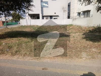 ڈی ایچ اے 9 ٹاؤن ۔ بلاک اے ڈی ایچ اے 9 ٹاؤن,ڈیفنس (ڈی ایچ اے),لاہور میں 5 مرلہ رہائشی پلاٹ 1.35 کروڑ میں برائے فروخت۔
