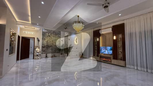 ڈی ایچ اے ڈیفینس فیز 2 ڈی ایچ اے ڈیفینس,اسلام آباد میں 6 کمروں کا 1 کنال مکان 15.75 کروڑ میں برائے فروخت۔