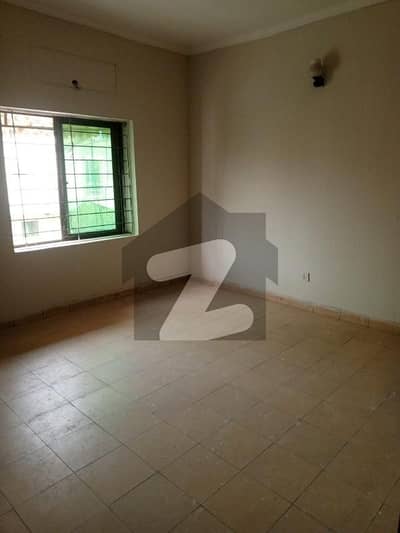 اے ڈبلیو ٹی فیز 2 اے ڈبلیو ٹی آرمی ویلفیئر ٹرسٹ,رائیونڈ روڈ,لاہور میں 3 کمروں کا 10 مرلہ مکان 60.0 ہزار میں کرایہ پر دستیاب ہے۔ اے ڈبلیو ٹی فیز 2 اے ڈبلیو ٹی آرمی ویلفیئر ٹرسٹ,رائیونڈ روڈ,لاہور میں 3 کمروں کا 10 مرلہ مکان 60.0 ہزار میں کرایہ پر دستیاب ہے۔