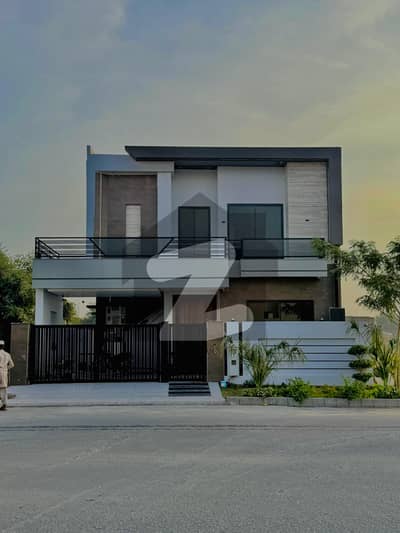 10 Marla Luxury Brand New House Available For Sale On 80ft Road 10 Marla Luxury Brand New House Available For Sale On 80ft Road
