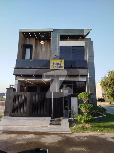 پارک ویو سٹی لاہور میں 4 کمروں کا 5 مرلہ مکان 1.9 کروڑ میں برائے فروخت۔