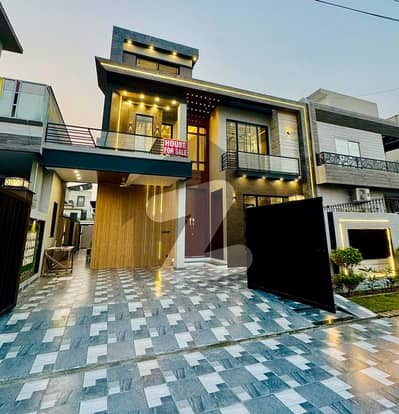 10 Marla Modern Luxury House For Sale 10 Marla Modern Luxury House For Sale