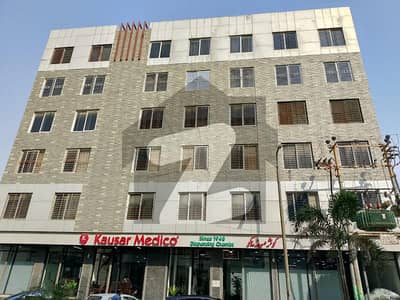 بخاری کمرشل ایریا ڈی ایچ اے فیز 6,ڈی ایچ اے ڈیفینس,کراچی میں 3 کمروں کا 8 مرلہ فلیٹ 4.3 کروڑ میں برائے فروخت۔ بخاری کمرشل ایریا ڈی ایچ اے فیز 6,ڈی ایچ اے ڈیفینس,کراچی میں 3 کمروں کا 8 مرلہ فلیٹ 4.3 کروڑ میں برائے فروخت۔