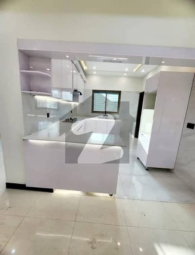 شہید ملت روڈ کراچی میں 4 کمروں کا 13 مرلہ فلیٹ 2.5 لاکھ میں کرایہ پر دستیاب ہے۔