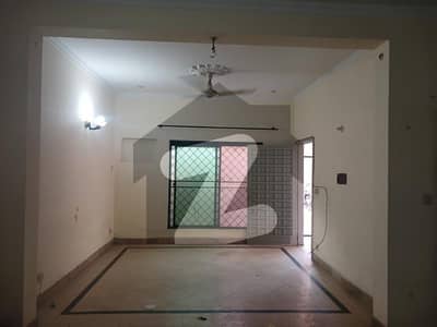 جوہر ٹاؤن فیز 2 - بلاک جے2 جوہر ٹاؤن فیز 2,جوہر ٹاؤن,لاہور میں 1 کمرے کا 5 مرلہ مکان 55.0 ہزار میں کرایہ پر دستیاب ہے۔